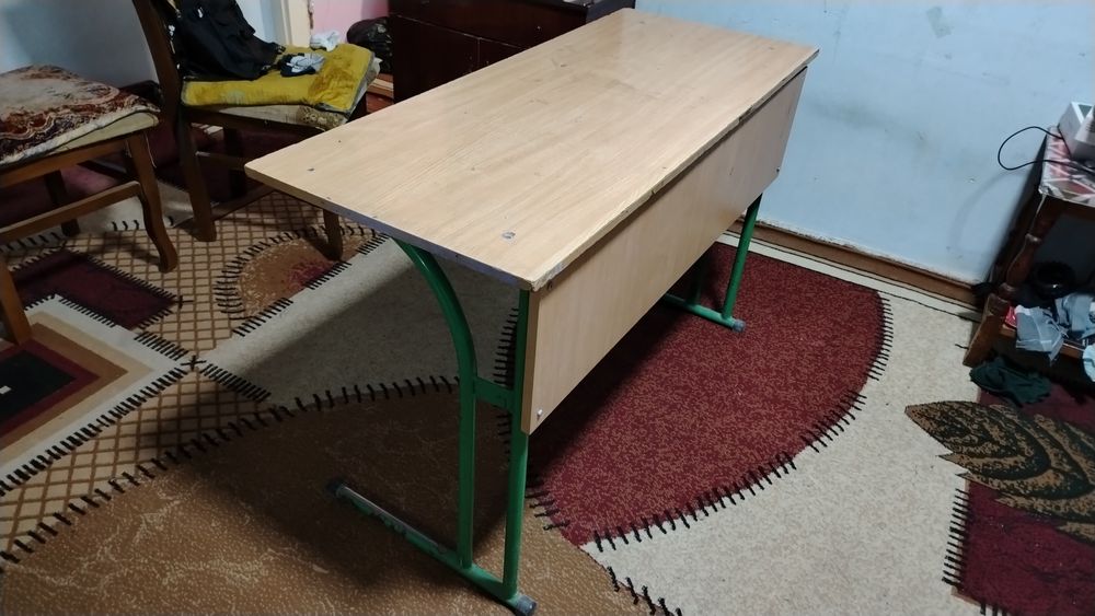 Стуллар ва парта сотилади