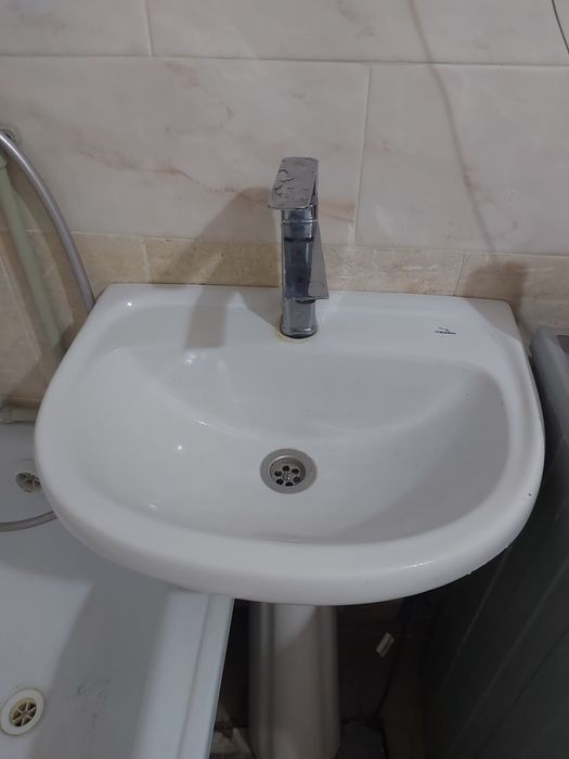 Раковина б/у продаётся