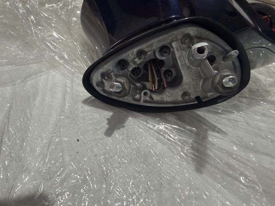 Огледало Mercedes CLS W218 дясно с мигач – оригинално