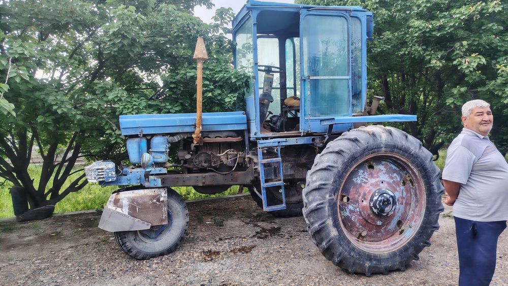 Traktor 28 sotiladi