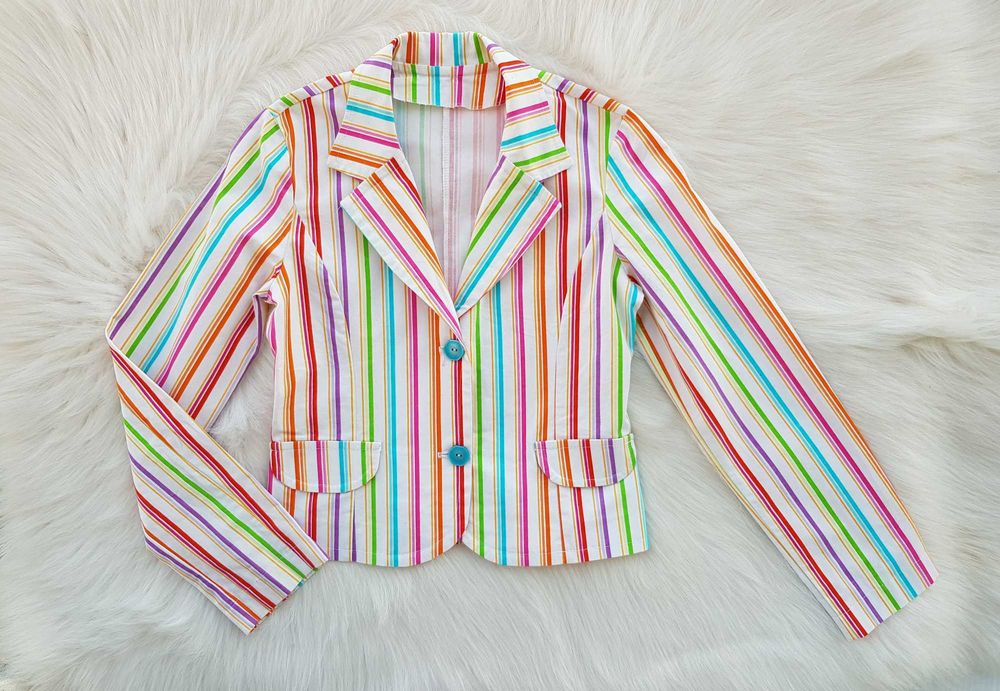 Дамско сако размер S-M