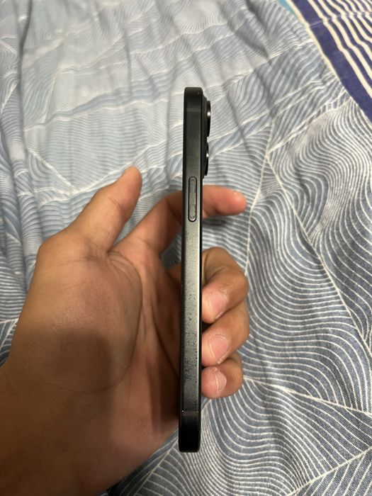 iPhone 15 128GB
