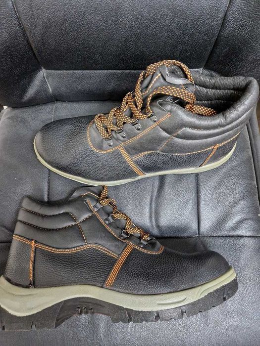 Работни обувки с бомбе, 48 номер