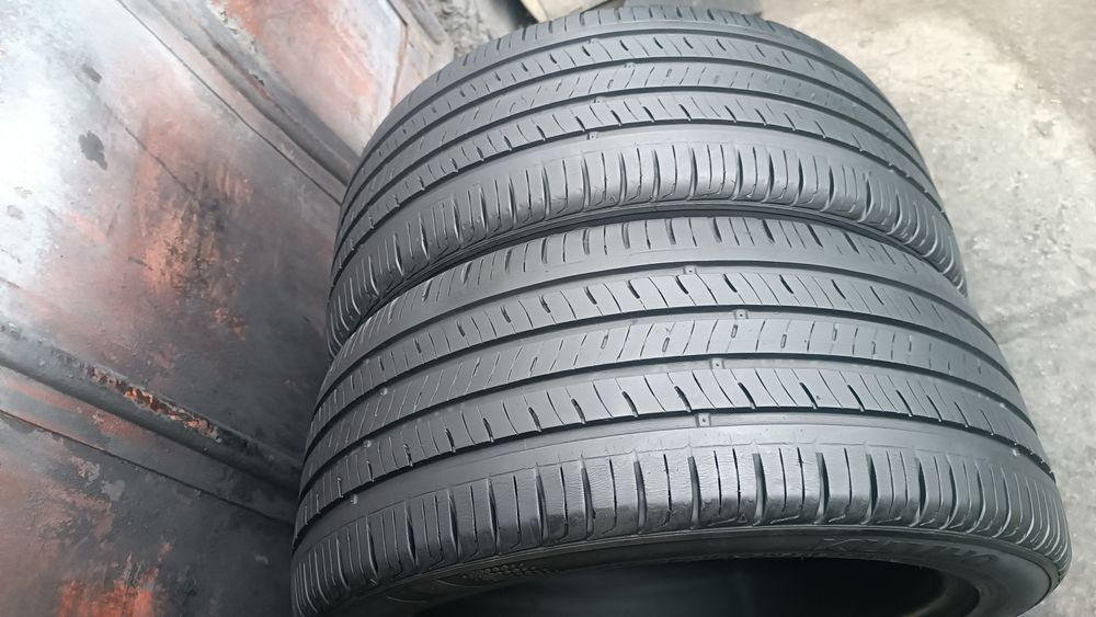 225/45/17  Kumho