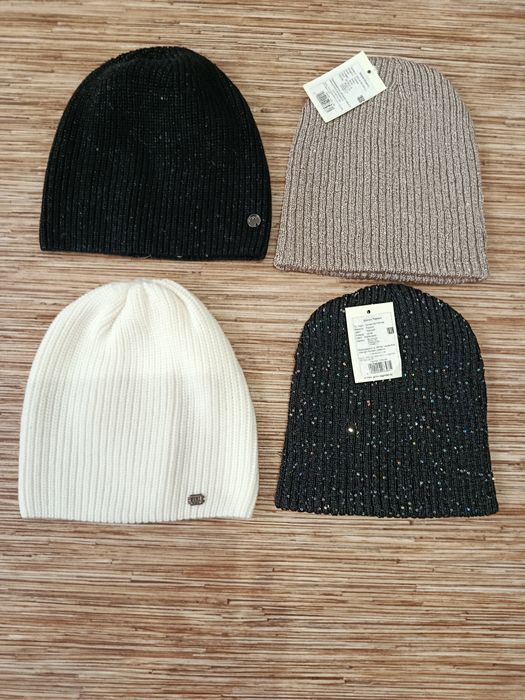 Шапки женские  распродажа.