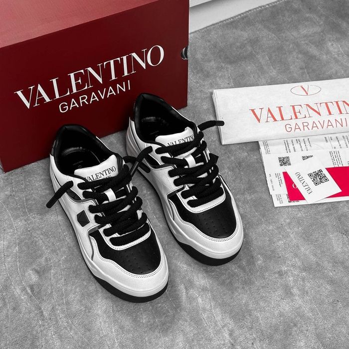Valentino Garavani Alb & Negru