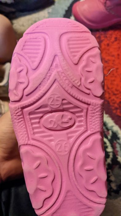 Продам сапожки для девочки