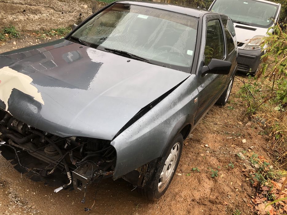 Фолцваген голф 3 /115 к Бензин на ЧАСТИ