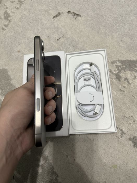 iPhone 16 pro max (256gb)