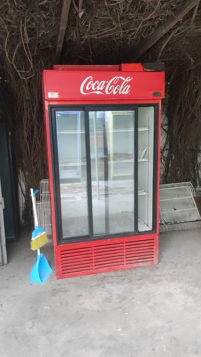 Холодильник двухдверный купе