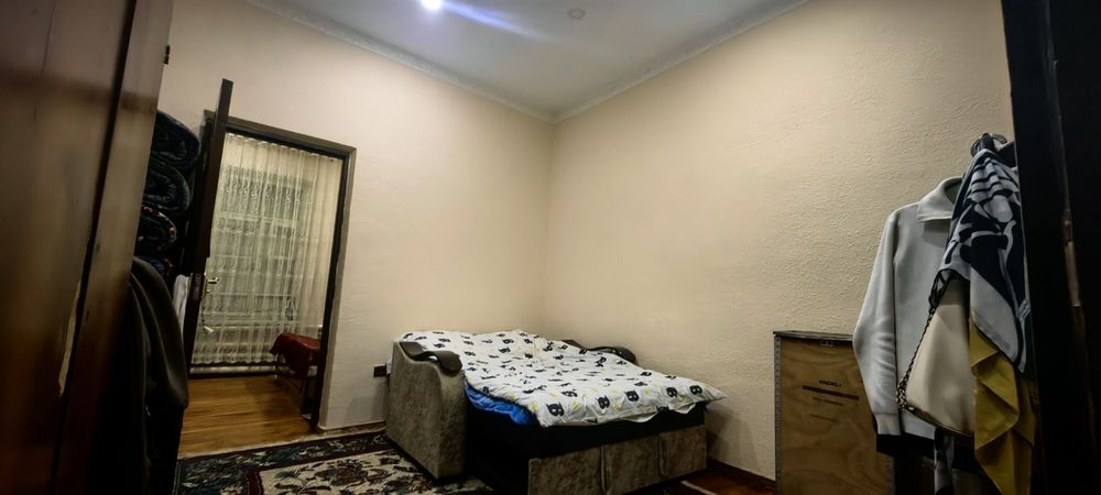 Bodomzorda uy sotiladi