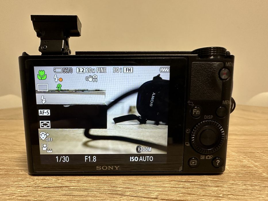 Vand aparat foto Sony Cybeshot DSC - RX100