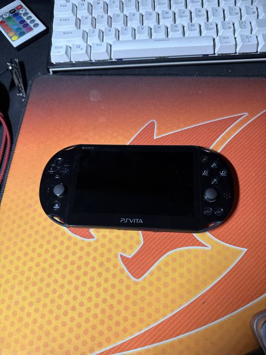PS Vita 2000 8GB
