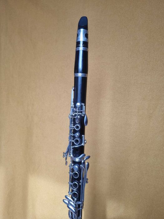 Vând clarinet Amati Luxus