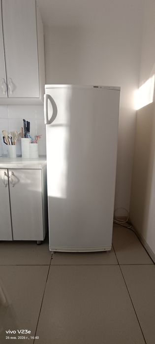 Продам морозильник