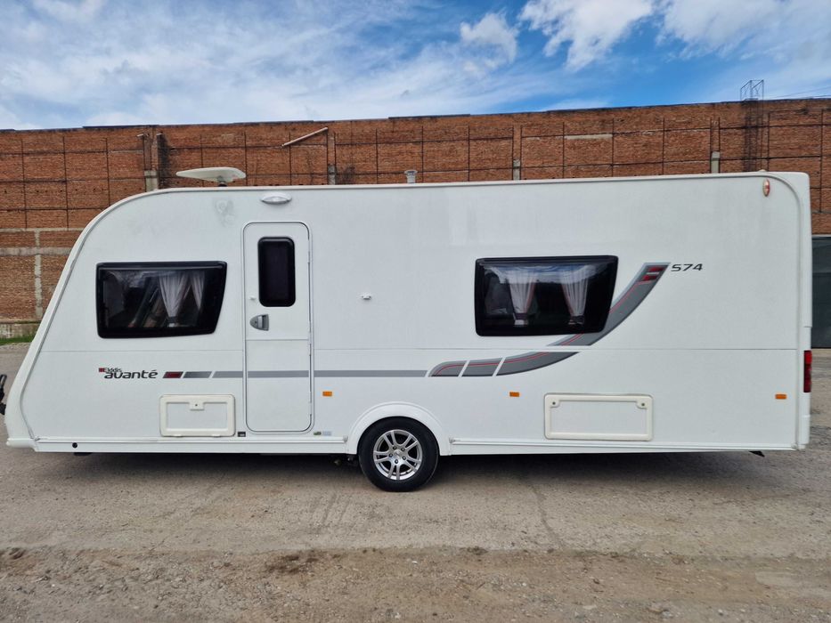 Vand Rulota Elddis Avante 574 | 2013 | 4 locuri | Caravană premium – stare foarte bună