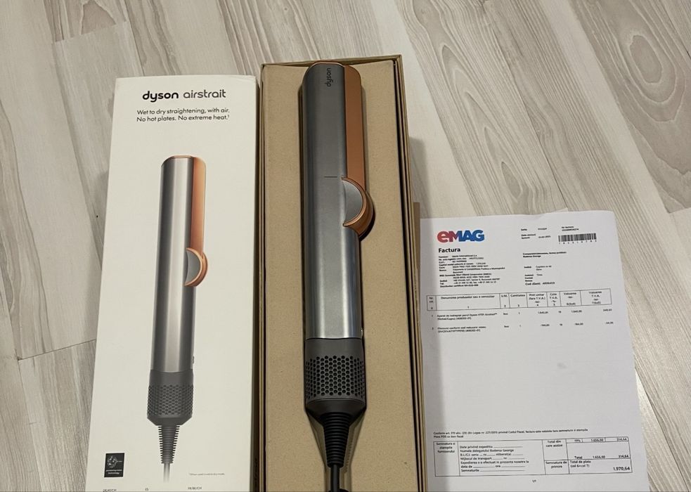 Dyson Airstrait HT 01