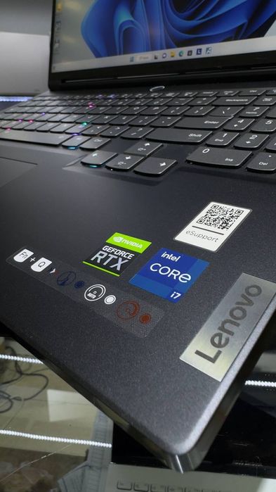 Lenovo Legion S7 16/AH7