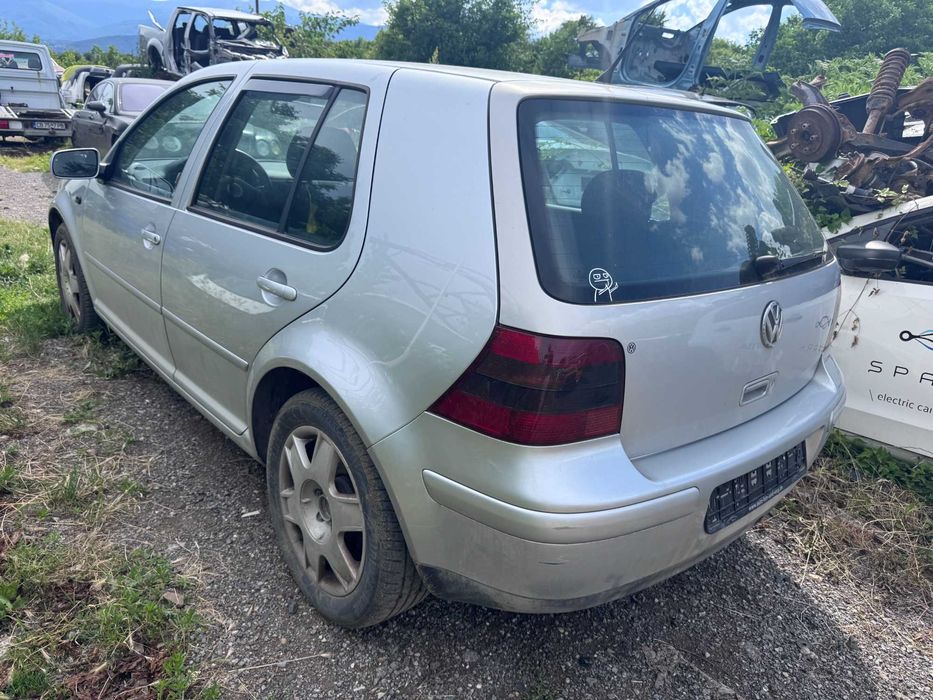 НА ЧАСТИ! VW Golf 4, 1.9 Tdi, 131 - R32 предна броня, 2003 г. Голф 4
