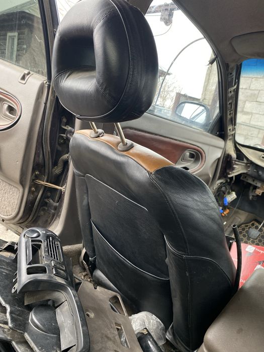 Обшитые сиденья для мазды кронос