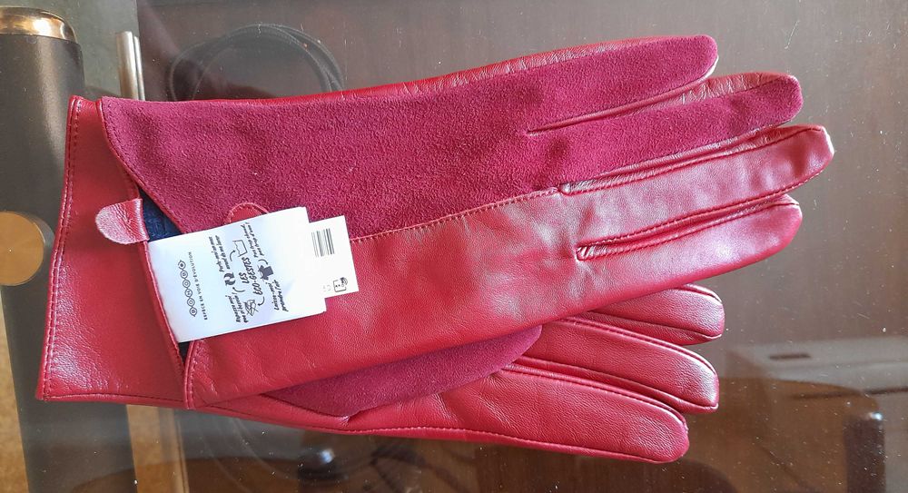 Продам женские перчатки