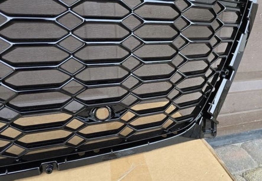 Ауди RS6 C8 решетка Оригинална