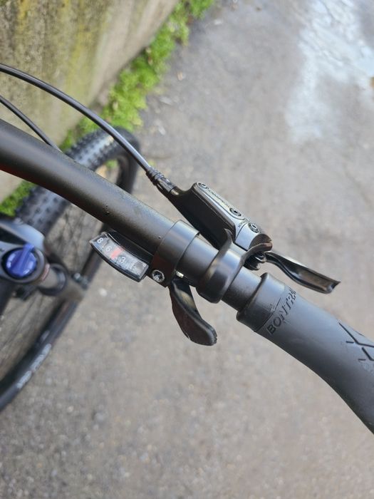 Trek Marlin 6 29 цола М размер 2х8 скорости Като нов заключване вилка