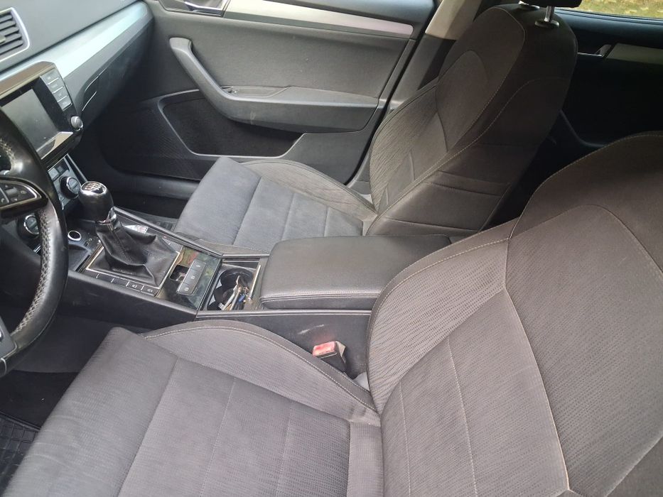 Vând Skoda Superb Combi 2.0 TDI (150 CP)
An 2016  |  Unic proprietar în RO  |  Preț: 9.900 EUR (negociabil)