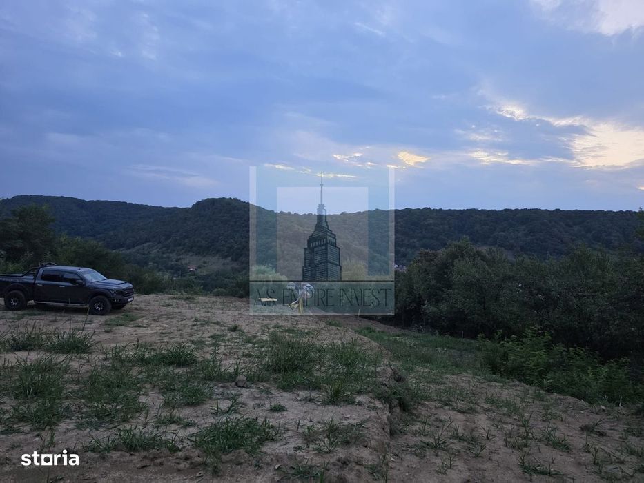 Teren intravilan de vanzare