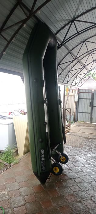 Продам комплект лодку с мотором