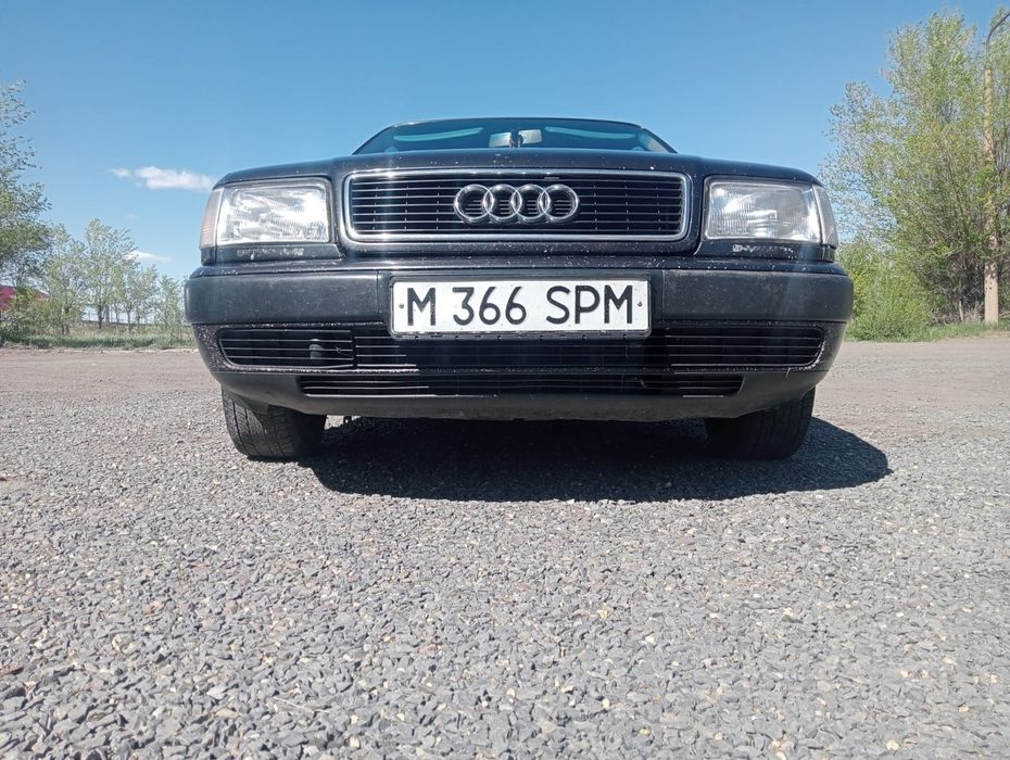 Продается автомобиль ауди 100
