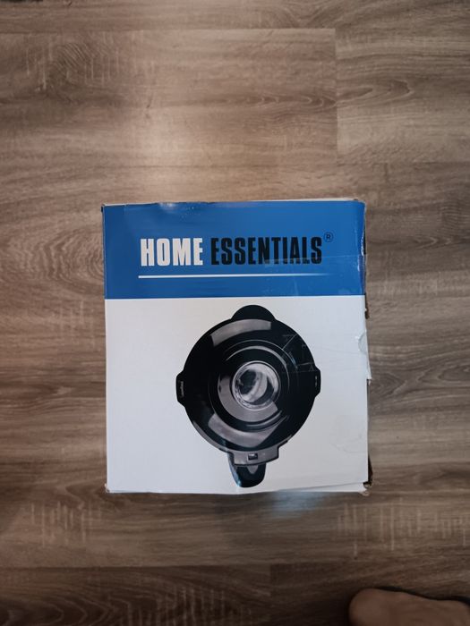 Блендер чисто нов