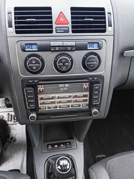 Vw touran 2.0tdi 140kc.6ck. Xenon Navi
