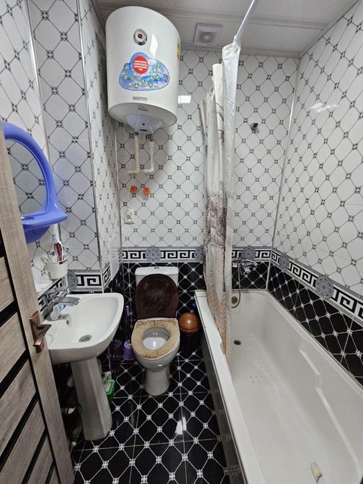 1-xonali uy sotiladi