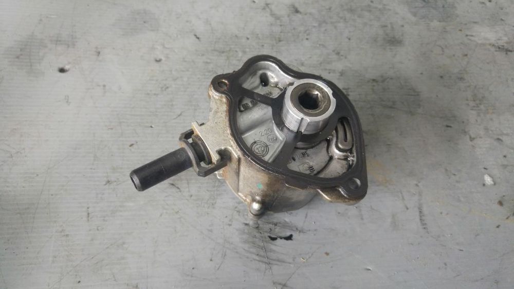 pompa vacuum mercedes c-class c204 e-class w212 2.2cdi a6512300565