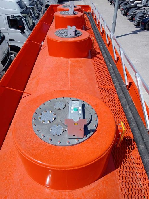 В Наличии!!! Полуприцеп бензовоз Krantas - 40 куб.м 4 отсека