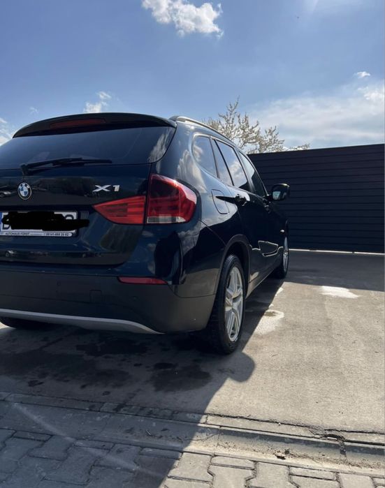 BMW X1 2011 — imagine 2