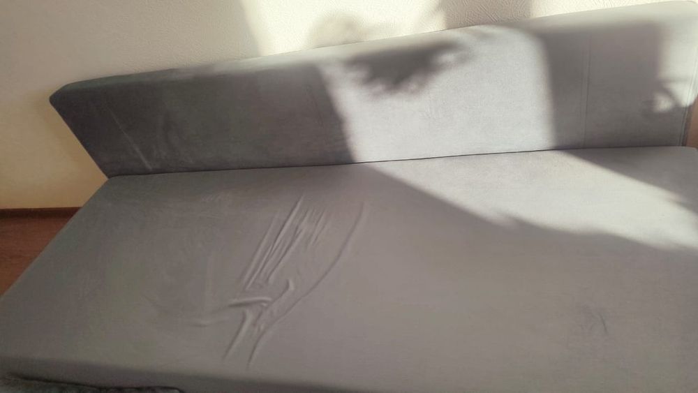 Продам диван в гостиную