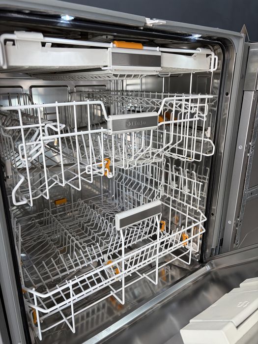 Miele G 6905 sci XXL миялна за частично вграждане AutoOpen/14 коплекта/24 мес гаранция