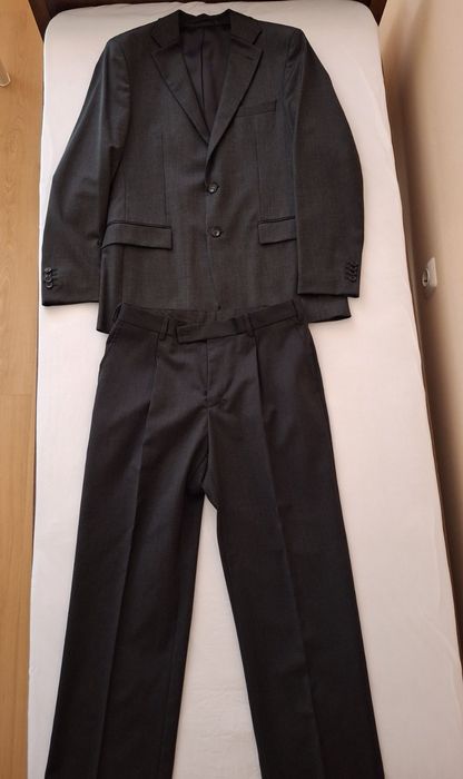 Нов мъжки костюм