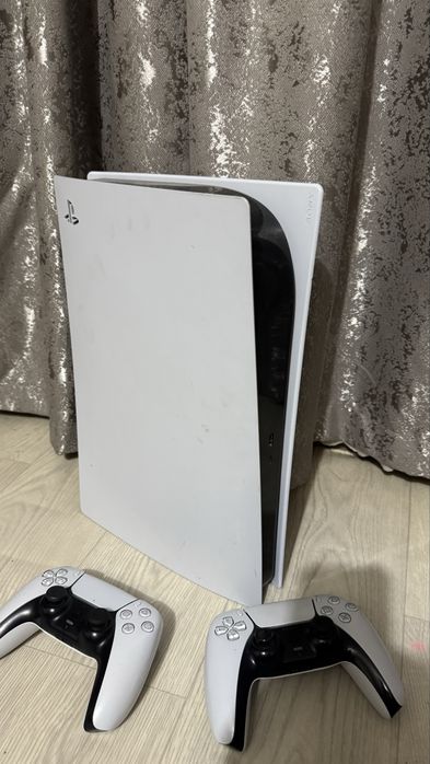 Playstation 5 с джостиками