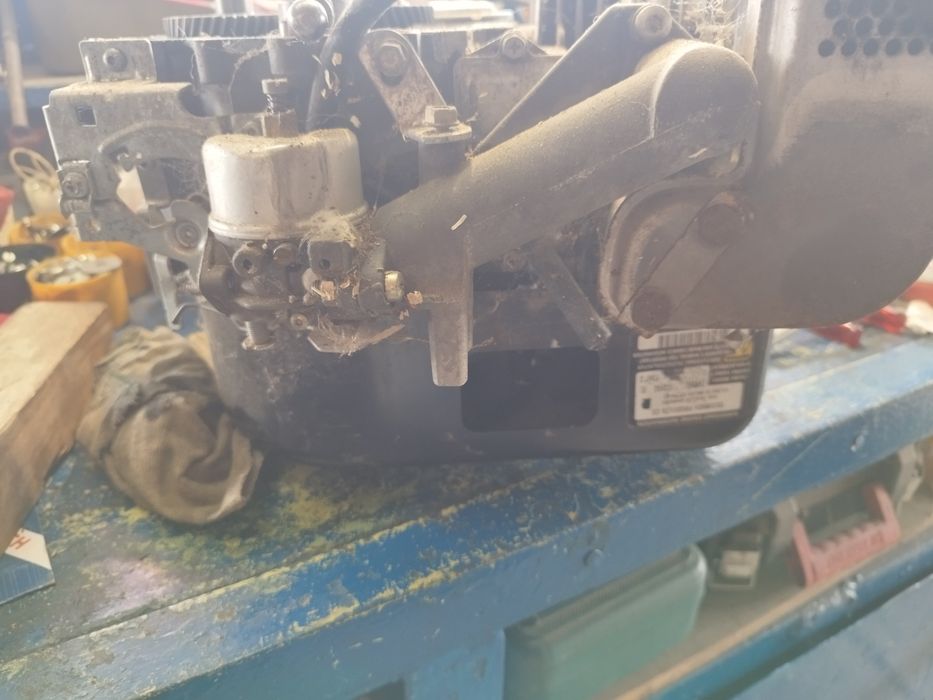 Двигател TECUMSEH 11HP,за части или ремонт