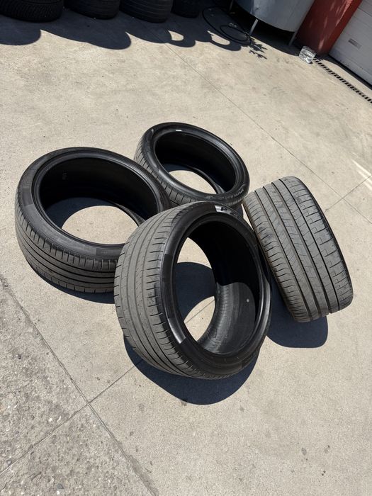 BMW M5 F90/ M8 Летни гуми Pirelli P Zero PZ4 20” BMW Star комплект