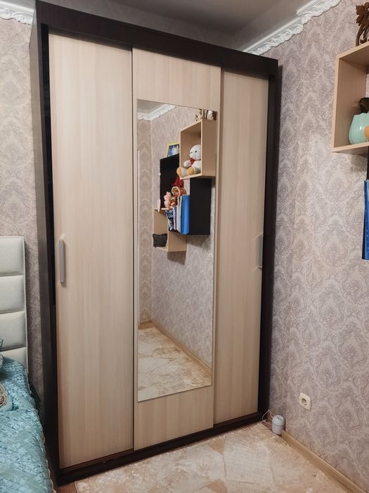 Продам шкаф-купе
