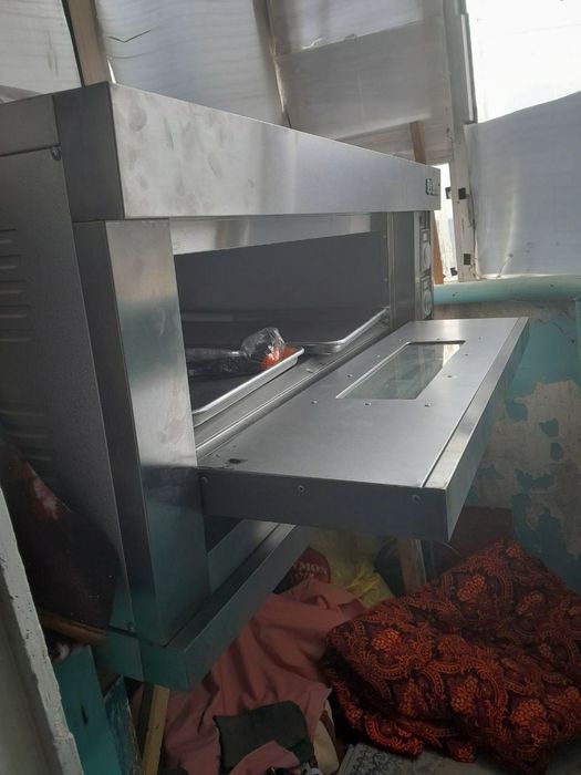 Universal  Pechka sotiladi