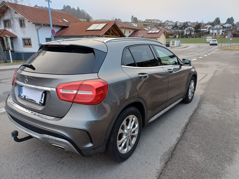 MERCEDES-BENZ GLA 2014 — imagine 2