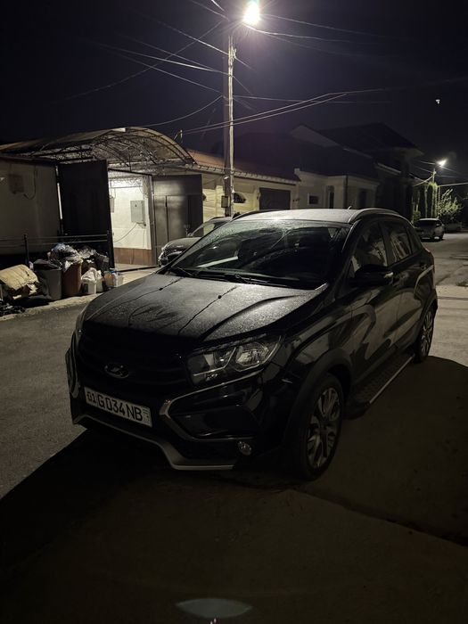 Lada Xray cros 2021 aftomat