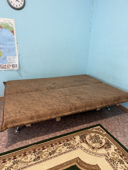 Поодам диван в хорошем состоянии