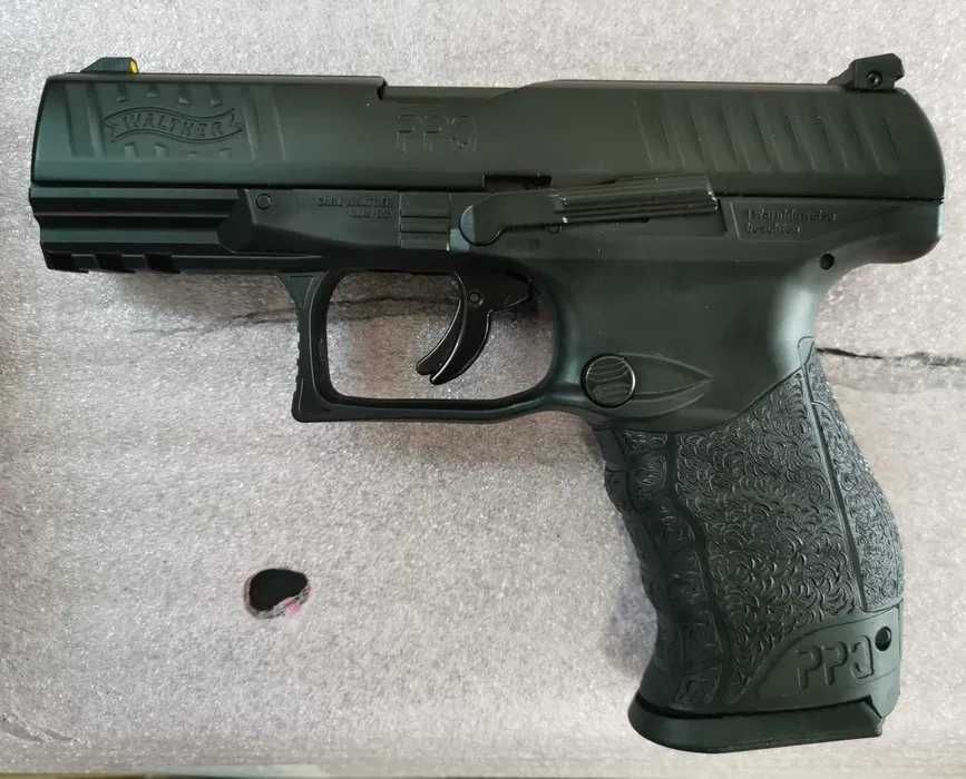 Pistol aer comprimat, nou.
