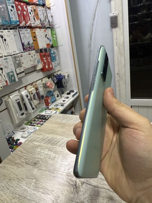 samsung s20fe holati yaxshi 8/128gb